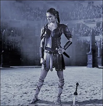 Quel empereur romain affectionnait particulièrement les combats nocturnes de gladiatrices ?