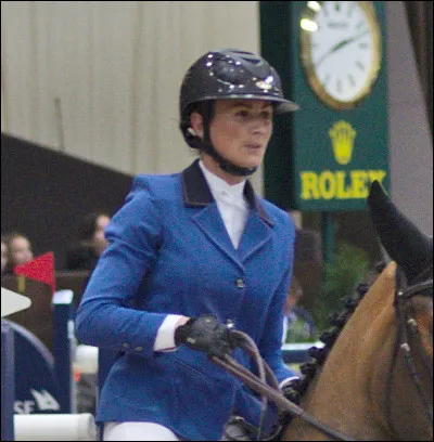 Comment se nomme cette cavalière française célèbre ?