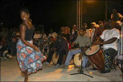 Art : comment s'appelle le genre musical guadeloupéen, principalement joué avec des tambours appelés ''Ka'' ?