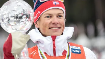 Après sa victoire en 2023, combien de coupes du monde de ski de fond le Norvégien Johannes Høsflot Klæbo a-t-il remportées en carrière ?