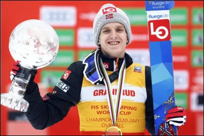 Dans quel sport le Norvégien Halvor Egner Granerud a-t-il remporté sa deuxième coupe du monde en carrière ?