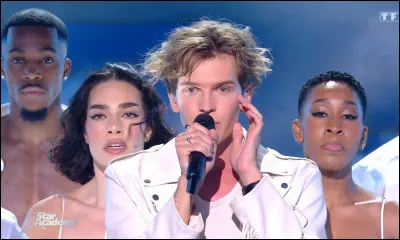 Au cinquième prime, quelle chanson de Céline Dion a-t-il interprétée en solo ?