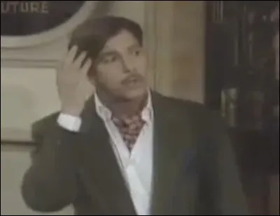 1991 > Et Charles-Henri Dupré, cet "Inconnu" ne vous dit-il rien ? Il naviguait alors entre les Marie-Chantal dans ce terrible triangle des berlues qu'était ... [Complétez !]