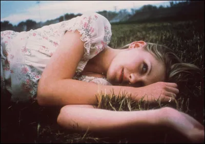 Toujours dans le milieu du cinéma, quel groupe de musique électronique français a livré, en 1999, la bande son du "Virgin Suicides" de Sofia Coppola ?