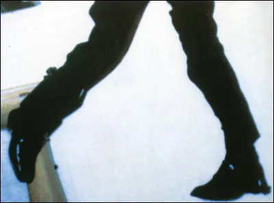 À qui appartiennent ces jambes ?