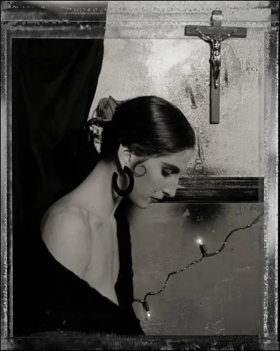 En 1988, Pixies sort son premier album "Surfer Rosa". L'album est particulièrement bien reçu en Europe et le groupe part en tournée, mais avec quel autre groupe ?