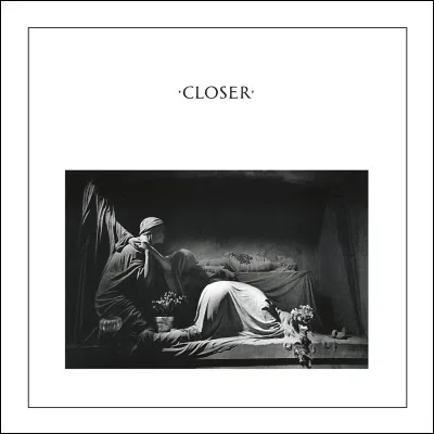 Qui est l'auteur de la photographie de la pochette du deuxi&egrave;me album de Joy Division, "Closer" (sorti en 1980) ?