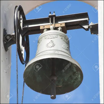 Vous êtes un vendeur de cloches. Quelqu'un vous demande une cloche "tintinnabulante". Que lui donnez-vous ?