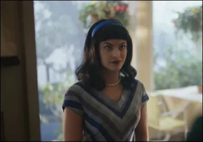 Ici, nous voyons Veronica. Dans quelle série Netflix joue-t-elle ?
