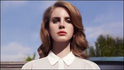 Et elle, qui est-elle ?