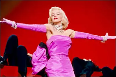 Sans doute la plus célèbre robe rose du cinéma mondial