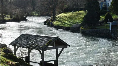 Dans quelle mer ou quel océan se jette l'Adour, fleuve long de 309 km ?
