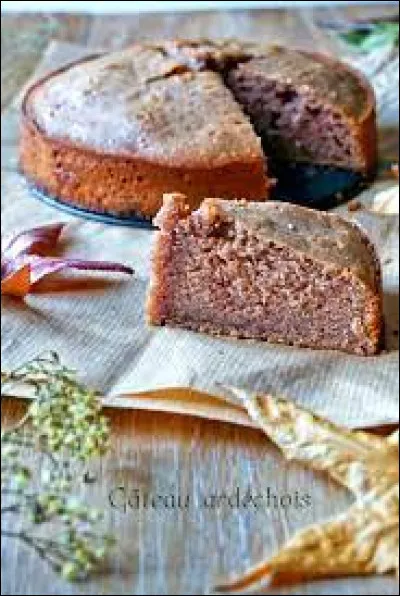 A quel alcool l'ardéchois à la crème de marrons est-il parfumé ?