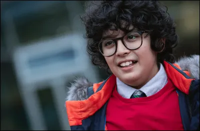 Dernière question, est-ce que tu portes des lunettes ?