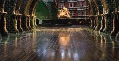 Qui est condamné à faire six mois de prison à Azkaban pour avoir tenté de cambrioler le ministère de la magie ?