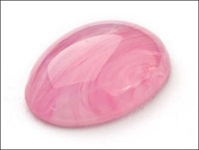 Cette pierre est un quartz rose :