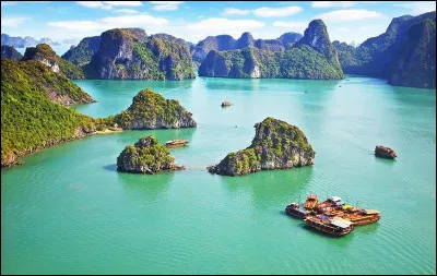 Quel est le nom de cette célèbre baie située au Vietnam ?