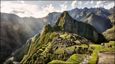 Dans quel pays peut-on visiter la cité inca du Machu Picchu ?