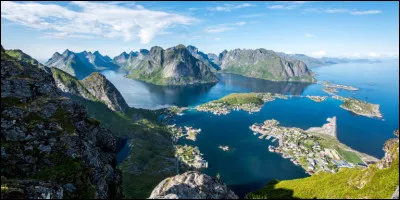 Dans quel pays d'Europe se trouvent les îles Lofoten ?