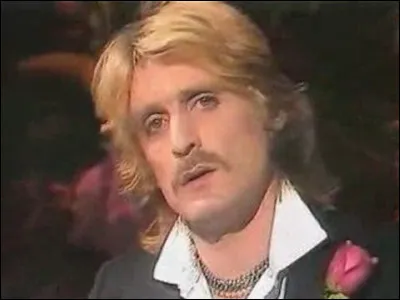 Il avait dessiné sur le sable, son doux visage qui lui souriait, puis que s'est-il passé ?