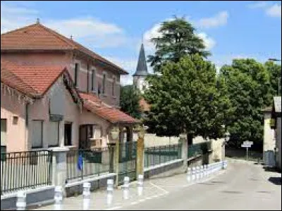 Commune d'Auvergne-Rhône-Alpes, dans l'arrondissement de La Tour-du-Pin, Sérézin-de-la-Tour se situe ...
