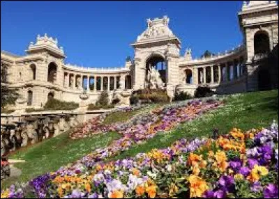 Quelle ville trouve-t-on dans les Bouches-du-Rhône ? (1)