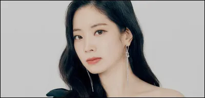 Pendant combien de temps Dahyun a-t-elle travaillé chez JYP Entertainment ?