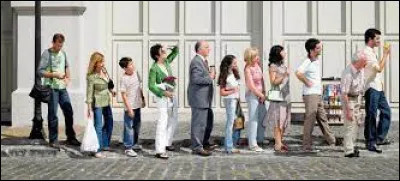 Quel engin de chantier associe-t-on au mot "pied" dans une expression voulant dire qu'on attend debout depuis très longtemps ?