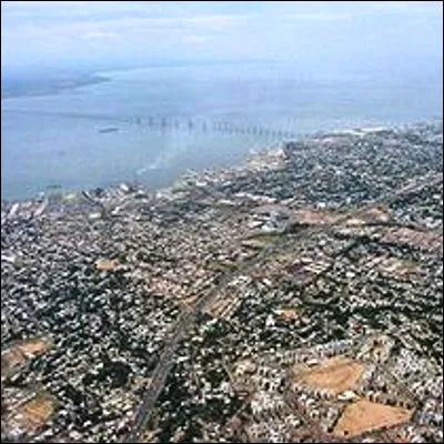 Dans quel pays de lancienne Grande Colombie trouve-t-on la ville de Maracaibo au bord du lac du même nom ?