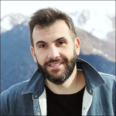 Dans quelle série Laurent Ournac incarne-t-il le rôle de Tom Delormes ?