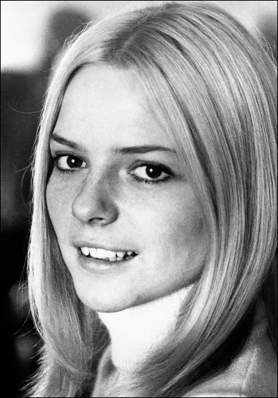 En quelle année France Gall a-t-elle décidé de mettre un terme à sa carrière de chanteuse ?