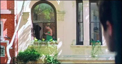 Quel est le numéro de l'appartement où la cible de Joe habite ?