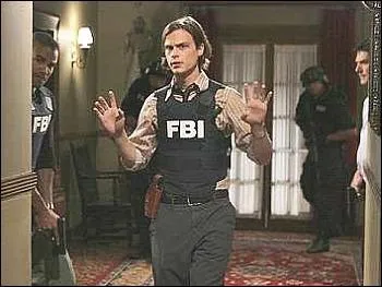 Dans quelle saison d'Esprits Criminels Spencer se fait-il tirer dessus ?