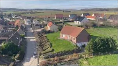 Je vous emmène dans les Hauts-de-France, à Nort-Leulinghem. Village de l'aire d'attraction Audomaroise, dans le parc naturel régional des Caps et Marais d'Opale, il se situe dans le département ...