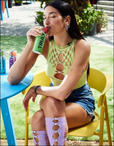 Dans quels films fit-elle ses d&eacute;buts en tant qu'actrice ?