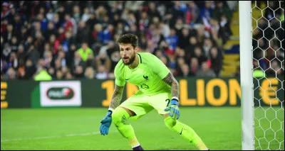 Qui est ce gardien de but, remplaçant de 2014 à 2021 et une seule fois titulaire en équipe de France ?
