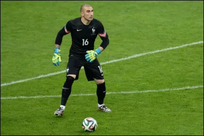 Qui est ce gardien de but, sélectionné en équipe de France entre 2010 et 2015 ?