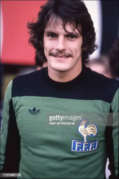 Qui est ce gardien de but, portier de l'AS Saint-Etienne et sélectionné en équipe de France entre 1981 et 1982 ?