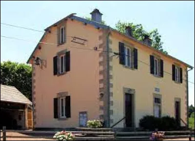 Petit village de Bourgogne-Franche-Comté, dans le massif des Vosges, La Rosière se situe dans le département ...