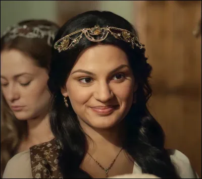 Quel est le MBTI de Nazenin Hatun ?