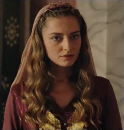 Quel est le MBTI de Nazli Hatun ?