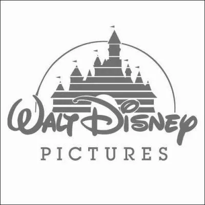 Il tourne aussi pour les studios Disney dans ?