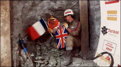 En quelle année a été inauguré le tunnel sous la Manche ?