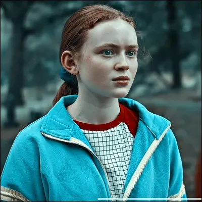 À partir de la saison 2, quel nom Max utilise-t-elle pour jouer aux jeux vidéos ?