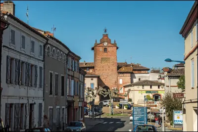 Cette petite ville de 4800 habitants, située dans le sud du département du Tarn-et-Garonne, c'est Verdun sur ...