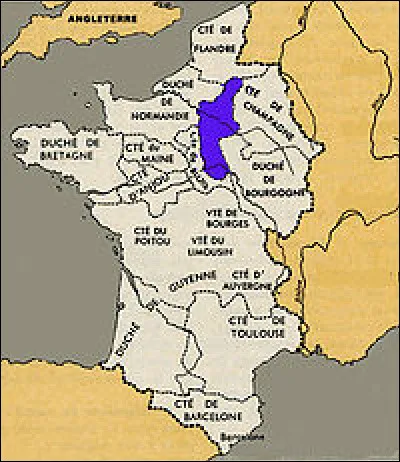 Que mènent les rois par rapport à leur domaine royal ?