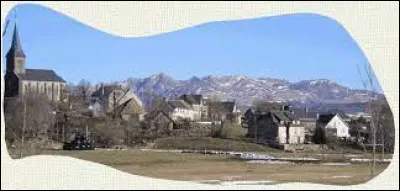 Commune de l'ancienne région Auvergne, Saint-Genès-Champespe se situe dans le département ...