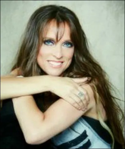 Quel est le titre de cette chanson : "J�me dis qu�il va se calmer / Qu�il va se laver les c&ocirc;t&eacute;s sombres / Puis qu�il va se remettre &agrave; briller / Puis que le soleil va triompher" ?