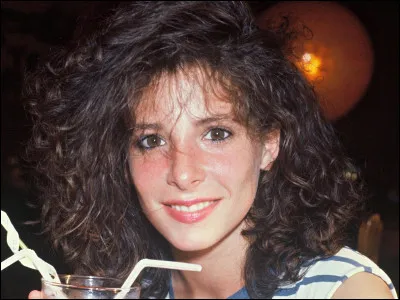 Dans ..., ce texte est chant&eacute; : "La nature est changeante / L'on respire comme ils mentent / De fa&ccedil;on ravageuse / La nature est tueuse".