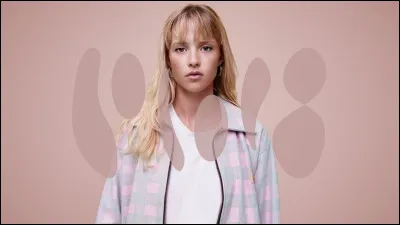 Dans "Ta Reine", avant avoir prononcé la dernière phrase "Toi, les rois tu t'en fous c'est pas ce qui t'plaît", qu'avait-elle dit ?